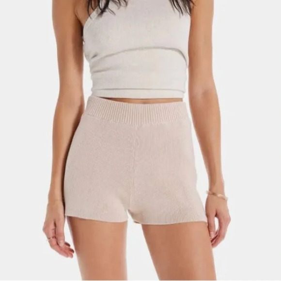 NWT MOTHER Denim Blissful Bootie Short in Beige XS - Picture 1 of 9